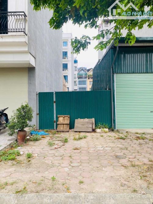ĐẤT VĂN KHÊ MẶT ĐƯỜNG TRỤC CHÍNH KINH DOANH