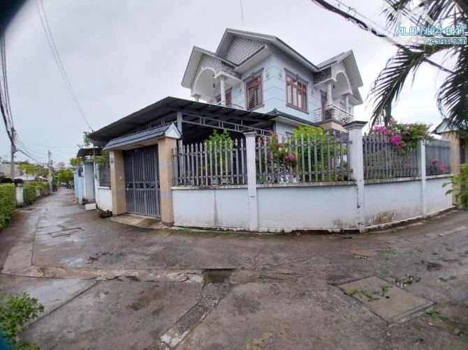 BÁN NHÀ GẦN MẶT TIỀN ĐƯỜNG LÊ VĂN KHƯƠNG - HẺM OTO, 2 SẸC DỄ TÌM - DÂN TRÍ TỐT - 2 TẦNG -
