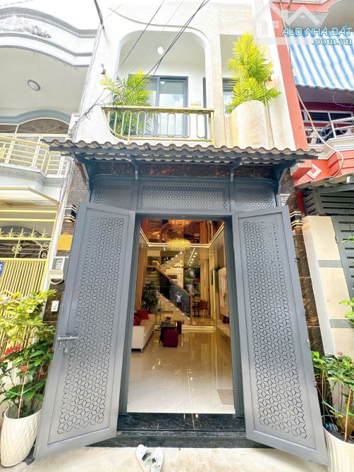 NHÀ ĐẸP MỚI SÁT MT PHẠM VĂN CHIÊU 4,5x11M - LỮNG 2 LẦU - 3PN -4WC - 6TY6.