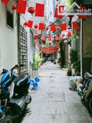 SIÊU PHẨM NHÀ PHÚ ĐÔ, DÂN XÂY KIÊN CỐ, NGÕ RỘNG, GẦN BV HỒNG NGỌC, SVĐ MỸ ĐÌNH, ĐƯỜNG ĐUA