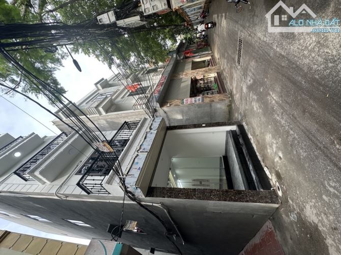 NHÀ LÔ GÓC 3 THOÁNG - 6 TẦNG THANG MÁY - FULL NỘI THẤT.🚙  Ô TÔ ĐỖ CỬA- MẶT PHỐ THÔNG