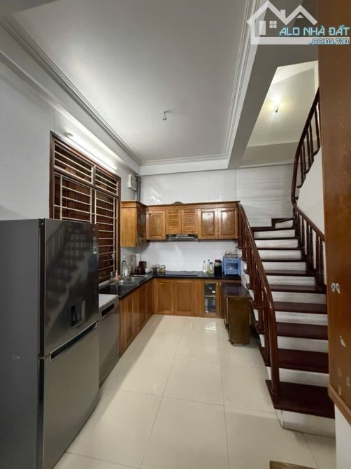 Cần bán gấp, Nhà đẹp Cầu Diễn 35m² x 5T, full nội thất, chỉ 5,85 tỷ