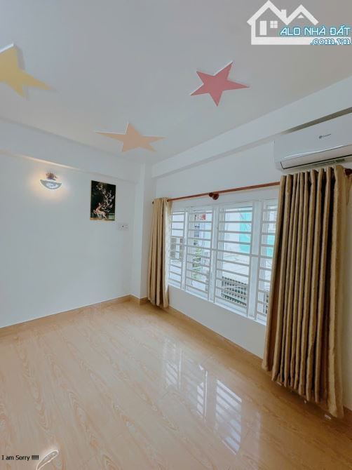 Bán nhà hẻm 71 Cộng Hòa. P4, HXH 6m hiện hữu, DT: 4.2 x 12m, 3 lầu - 10.7 tỷ TL