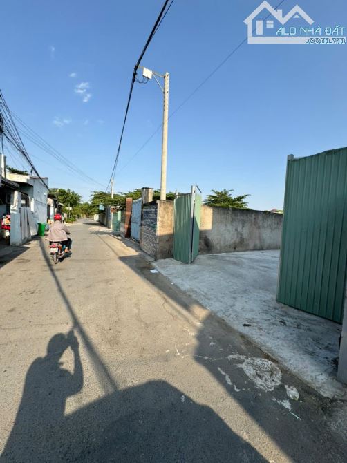 bán gấp đất 5,5 x 20 ngay trường tân bửu đường ô tô