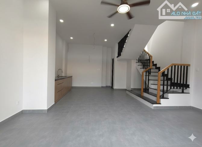 Bán Gấp Nhà Vip Linh Tây, chỉ 7.2 tỷ, Ô Tô Ngủ Trong Nhà, 50m2, 2PN
