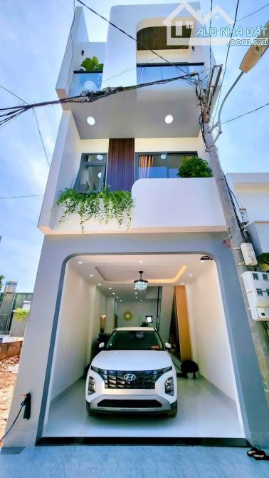 NHÀ 3 TẦNG TRUNG TÂM PHỐ HẺM CÙ CHÍNH LAN ( NGAY ĐẠI LỘ ĐÔNG TÂY ) Ra ngã 6 chưa tới 2phút
