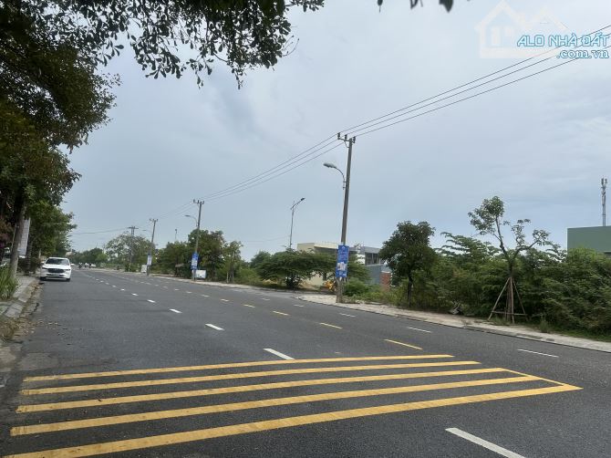 Chính chủ cần bán lô góc đường Hồ Nghinh - phường Bàn Thạch - Tp Đà Nẵng