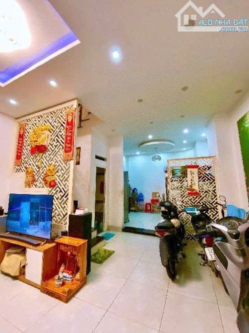 Cần bán Gấp Nhà hẻm xe tải P. Trường Thọ, Thủ Đức 54m² (ngang 6m) giá chỉ 8.4 tỷ