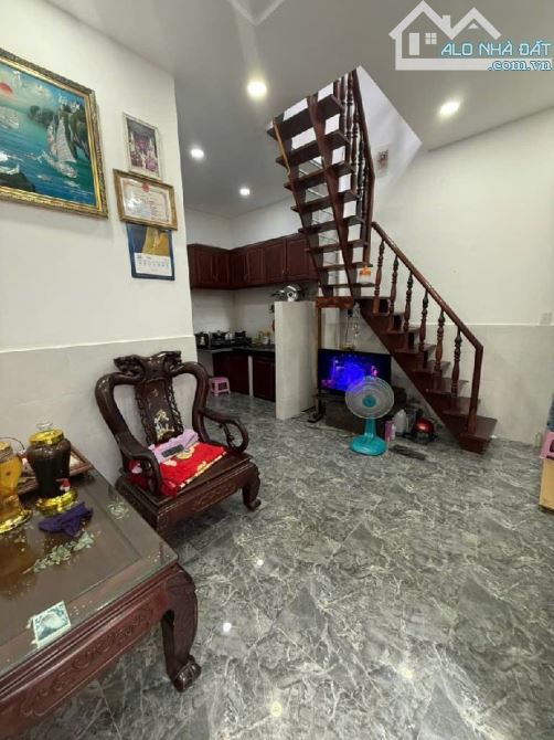 Bán NHÀ TRUNG TÂM QUẬN 7 45M² VUÔNG VỨC 2 TẦNG CHẮC CHẮN SỔ HỒNG RIÊNG nhỉnh 3 Tỷ