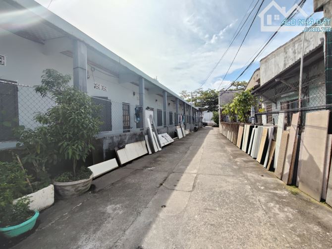 Cực hiếm một lô duy nhất 3 mặt kiệt Lạc Long Quân ô tô tránh nhau vô tư