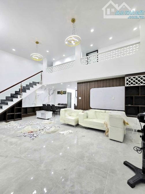 ❌❌❌ Nhà mới đẹp 100% diện tích siêu bự. Cách Huỳnh Tấn Phát chỉ có 50 m.. kế Q7