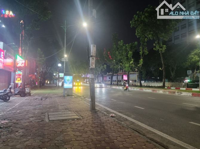 BÁN MẶT PHỐ HOÀNG QUỐC VIỆT KINH DOANH ĐỈNH 54M 5 TẦNG 37 TỶ