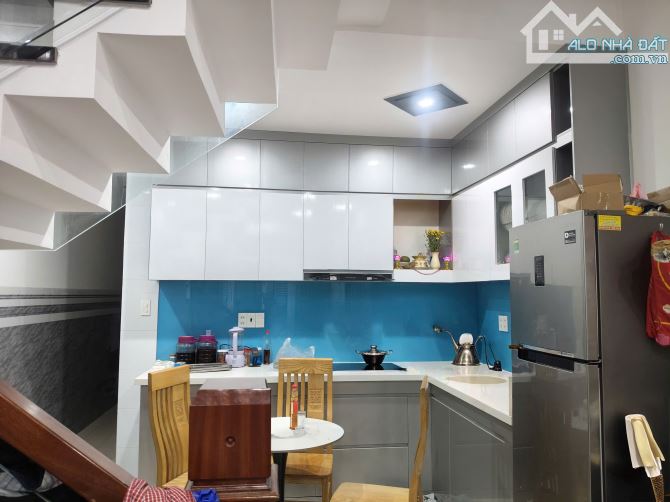 Gâp nhà Kiệt OTO Nguyễn Phước Nguyên, Thanh Khê, 60m2 , 3tầng, 3PN, wc, Giá chỉ 5.1tỷ  TL.