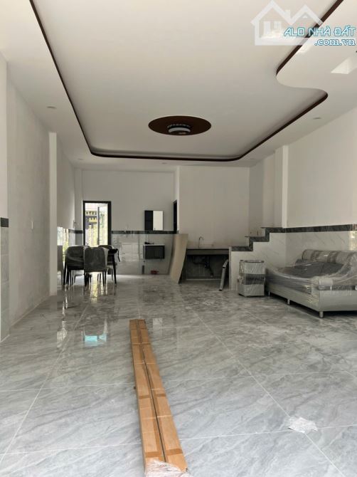 TĂNG NHƠN PHÚ B - NHÀ 2 MẶT HẺM XE HƠI - DTSD 100M2, NGANG 5M - 2PN - NHỈNH 5 TỶ TLCC