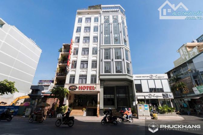 Cho Thuê Toà Nhà Bạch Đằng,P2,TB dt 7x28 - 10 Tầng- Kết Cấu Cực Đẹp Đang Giảm Còn 285tr/th