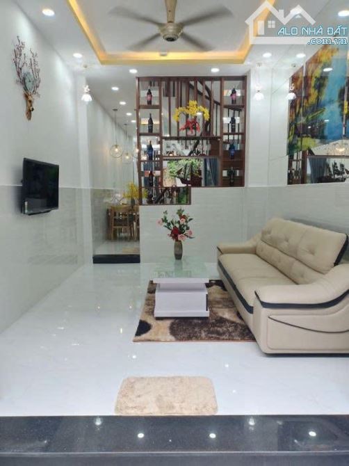Bán nhà đường Khuông Việt, Phường Phú Trung, Quận Tân Phú - 30m2