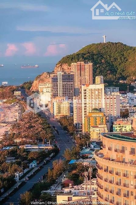 Bán nhà mặt tiền gần biển 500m , đường Nội Bộ khu Trần Bình Trọng , Vũng Tàu , giá 9.6 tỷ