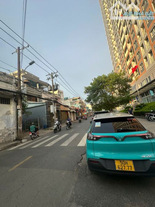 cho thuê nhà MT lương minh nguyệt 10x20 1 trệt 1 lửng thông suốt vị trí đẹp
