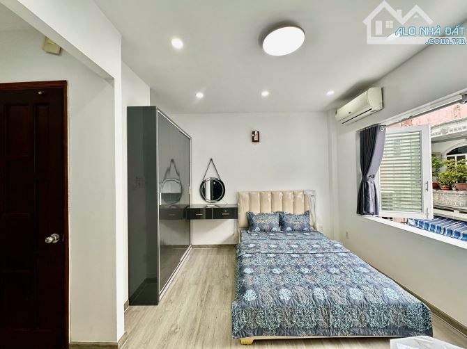 CHO THUÊ CĂN STUDIO FULL NỘI THẤT CỬA SỔ LỚN Ở QUẬN 1