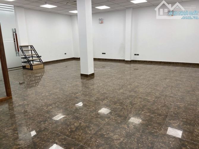 Cho Thuê Tầng 1 Riêng Biệt 80m² – Mặt Tiền 8m, Ngõ Xuân La, Tây Hồ – Giá 20 Triệu/