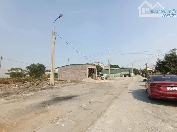 BÁN 80M ĐẤU GIÁ X3 NGUYÊN KHÊ, PHÚC THỊNH, ĐƯỜNG 10M CÓ VỈA HÈ