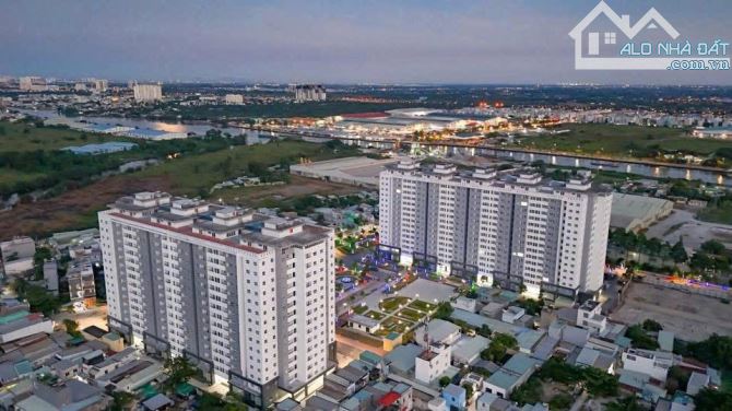 chính chủ bán căn Hộ 3PN +2WC. 114m2 gần vòng xoay an lạc. giá 3,5 tỷ.