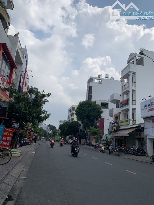 Bán căn góc 2mt Lê Trọng Tấn gần đại học công thương 6,5x15m 1 lầu giá chỉ 15,5 tỷ