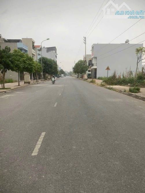 Bán đất nền sổ đỏ đường 10,5m Khu Tái Định Cư Phú Xuân