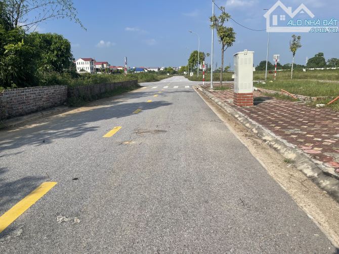Cần bán gấp mảnh 112 m tại hương gia Phú cường