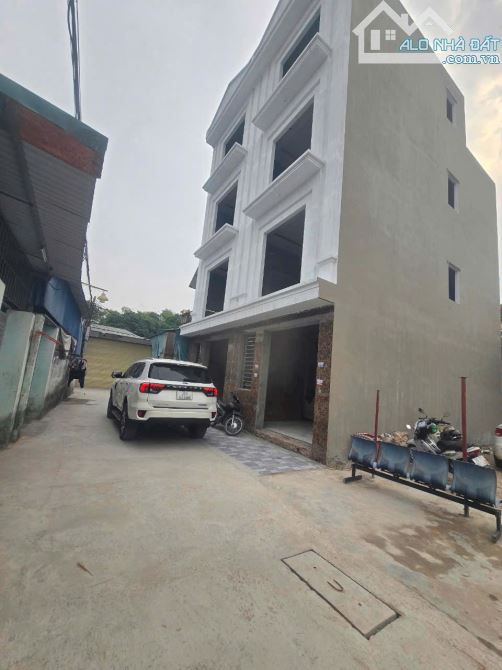 Rẻ nhà Rộng tại Phụng Châu - Chương Mỹ. 40m2*4T, 4PN, Thoáng 2 mặt. Chỉ 3,3 tỷ