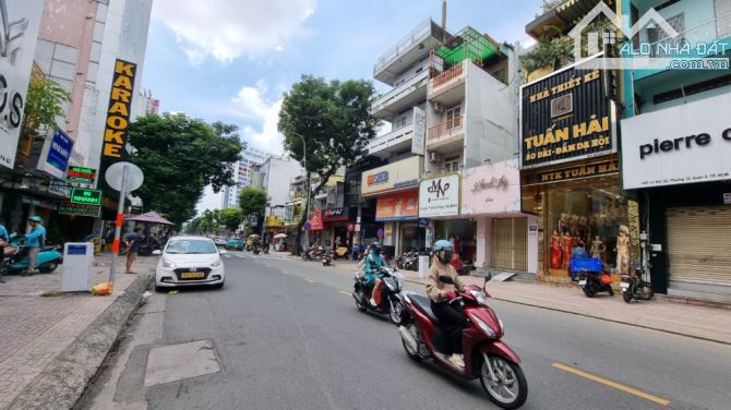 Bán nhà MT Trần Quang Diệu P13 Q3, DT 10x22m, KC 4 tầng, HĐT 100tr/th, giá 65 tỷ