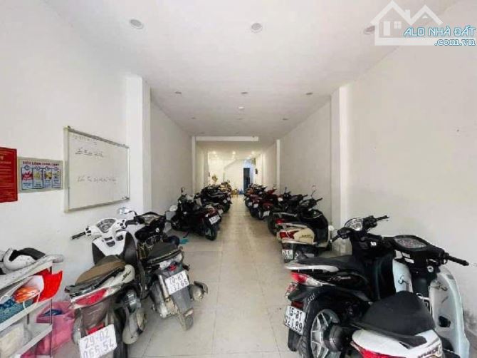Bán nhà phố Trần Đại Nghĩa, Hai Bà Trưng, 2 thoáng, ô tô tránh 7 tầng 110m2 giá 38 tỷ