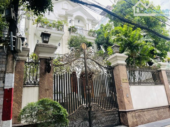 Bán biệt thự cao cấp Núi Thành 12x28m 1 hầm 4 tầng giá chỉ 52 tỷ tl
