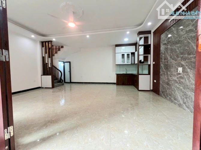 ( HIẾM ) NHÀ PHÚC LỢI – DÂN XÂY, CĂN GÓC 2 THOÁNG, 71m² – 4 Ngủ, 7.@T.ỷ