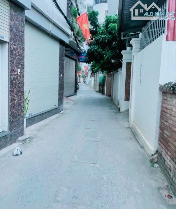 NHÀ TÂY MỖ - LÔ GÓC 2 THOÁNG - NHÀ ĐẸP LONG LANH - CÁCH Ô TÔ 50M - GIÁ TỐT NHẤT KHU VỰC