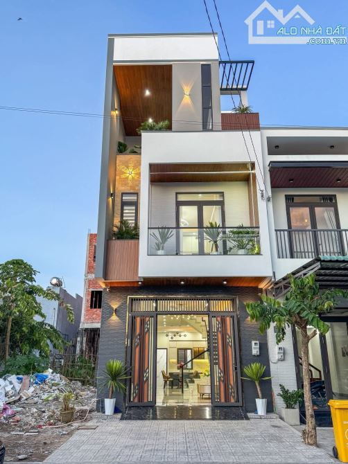 Nhà 2 lầu mới full nội thất đường D15 Hồng Loan giá 5 tỷ 800tr (Thương lượng)