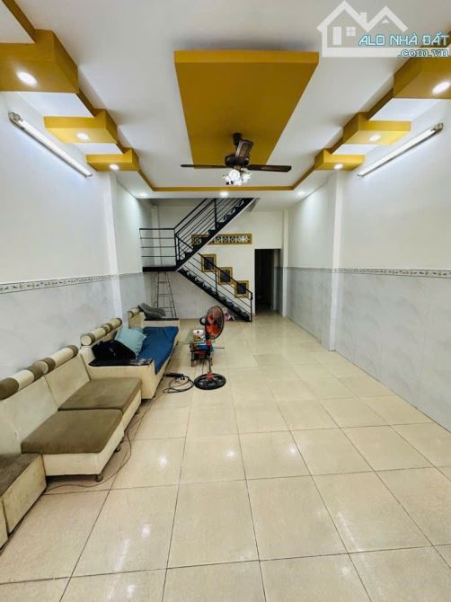 🏡TÂN PHÚ - P. HOÀ THẠNH  - GẦN KHU LUỸ BÁN BÍCH - SÁT THẠCH LAM - NHỈNH 5.X TỶ
