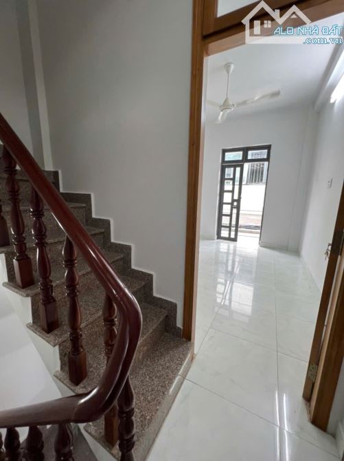 Bán nhà 5 tầng đường Hòa Hưng Quận 10 dt( 3.3 x 11m) giá 6.7 tỷ
