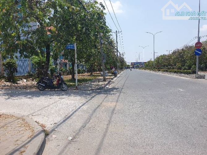 Bán đất hẻm Nguyễn Văn Tạo, Long Thới Nhà Bè. 160m2