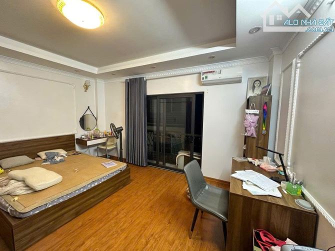 Bán nhà Phùng Chí Kiên 35/45m2*5T, 2 mặt thoáng, cách ô tô 15m, nhà đẹp ở ngay, 8.8 tỷ
