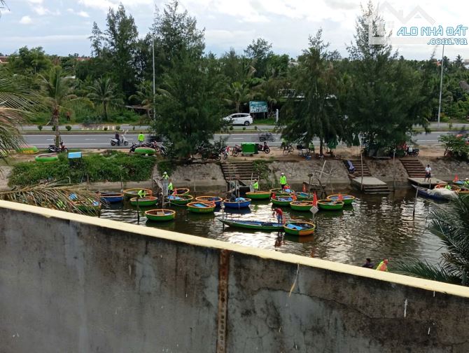 SIÊU PHẨM VIEW SÔNG,NHÀ 3T 3 MT NGAY RỪNG DỪA BẢY MẪU,HỘI AN, 110M2,GIÁ CHỈ 5,x TỶ
