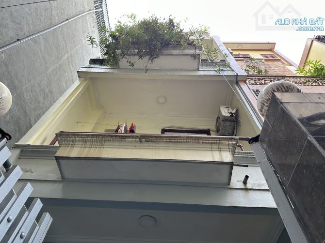 Lô Góc Ngõ Kiến Thiết, Thông Sang Tôn Đức Thắng, Gần Ô Tô, 60m, 13.4 Tỷ