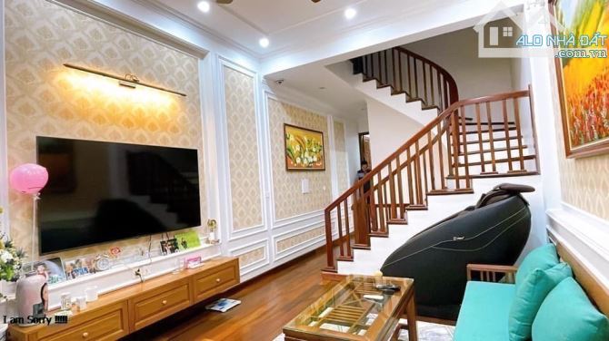 Bán nhà Đặng Văn Ngữ - Đống Đa: Dân xây, ở ngay, ô tô tránh, kinh doanh, 30m mặt phố.