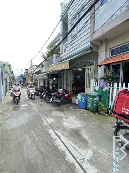 BÁN NHÀ TRUNG MỸ TÂN XUÂN HÓC MÔN 3 TẦNG SHR 5.5 TỶ