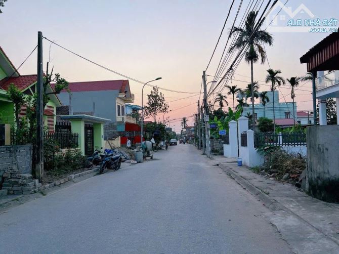 Bán lô đất mặt đường Sông He , Hòa Nghĩa , Dương Kinh. Dt 433m , mt 13,5m giá  27 triệu/m