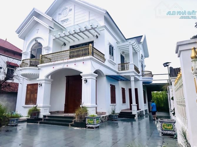 BÁN BIỆT THỰ SÂN VƯỜN KHOÁI TRÂU-HƯNG YÊN-TẶNG TOÀN BỘ NỘI THẤT-724M2-15,9 TỶ