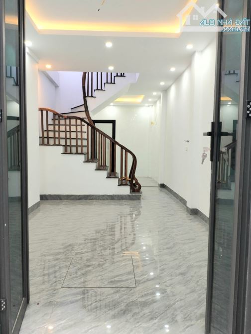 BÁN GẤP NHÀ TẢ THANH ƠI 33M 3,5 TẦNG VUÔNG VẮN Ở NGAY GIÁ CHÀO HƠN 2 TỶ