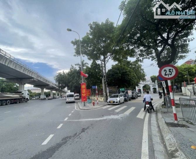 NHÀ CẦU DIỄN, Ô TÔ , 60M2 , 6. TỶ
