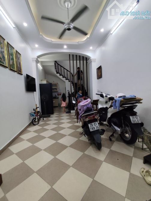 HOÀNG HOA THÁM – 35M² – 5 TẦNG – NGÕ Ô TÔ – KINH DOANH – BA ĐÌNH – 13.1 TỶ