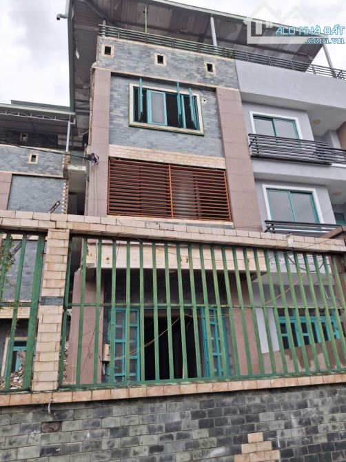 ⭐️⭐️ Nhà Nở hậu mỏng SHR 3 tầng HXH né 78m2 – Võ Thị Thừa Quận 12